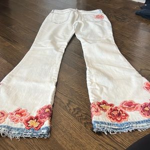 Driftwood jeans with roses